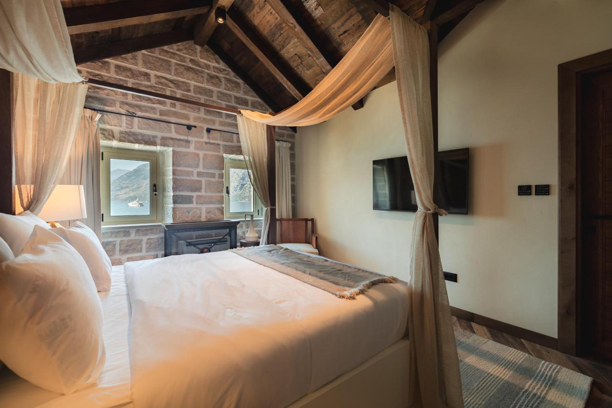 Hotel Palazzo Del Mare - Essenza Kotor Bagian luar foto