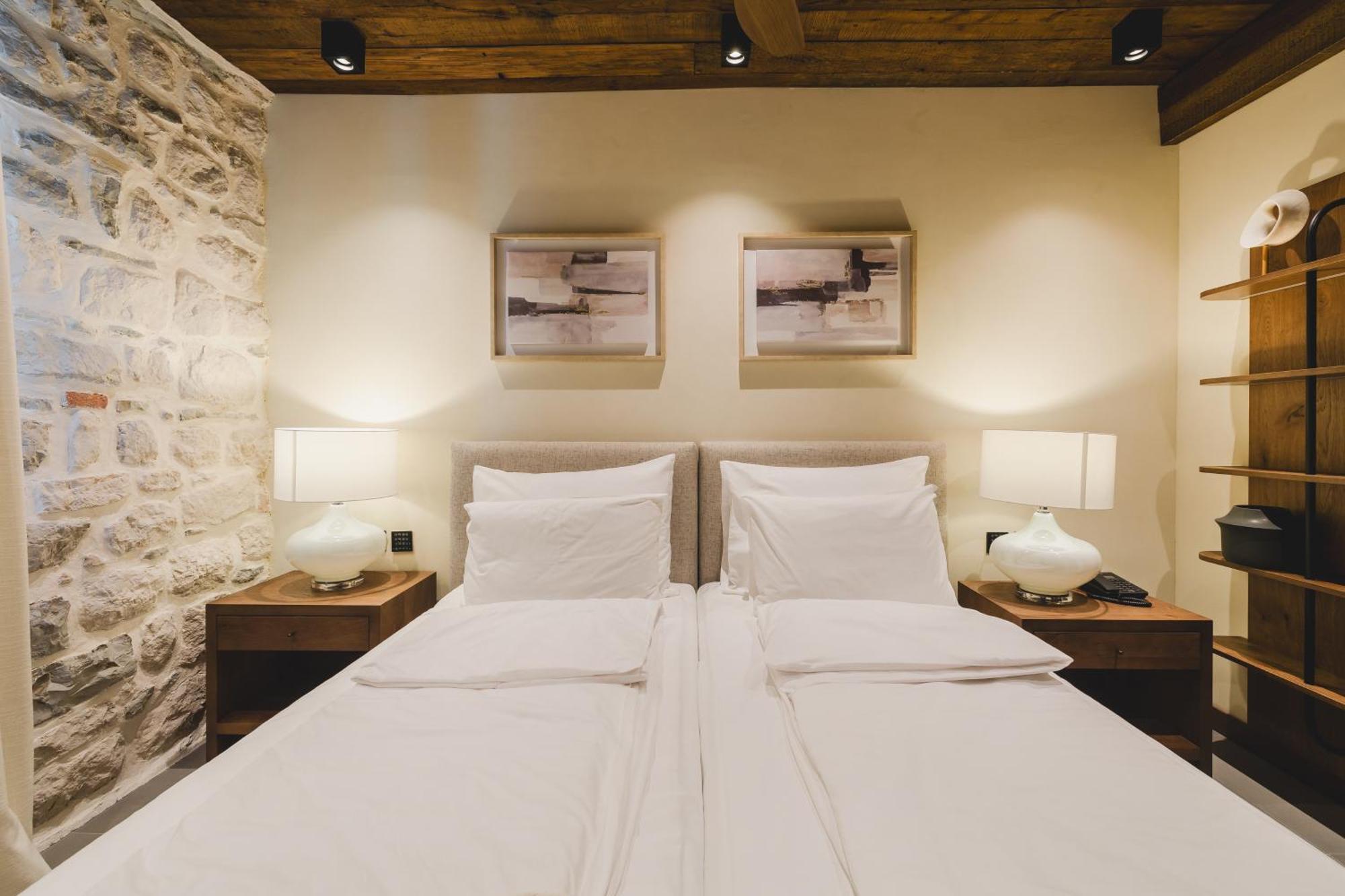 Hotel Palazzo Del Mare - Essenza Kotor Bagian luar foto