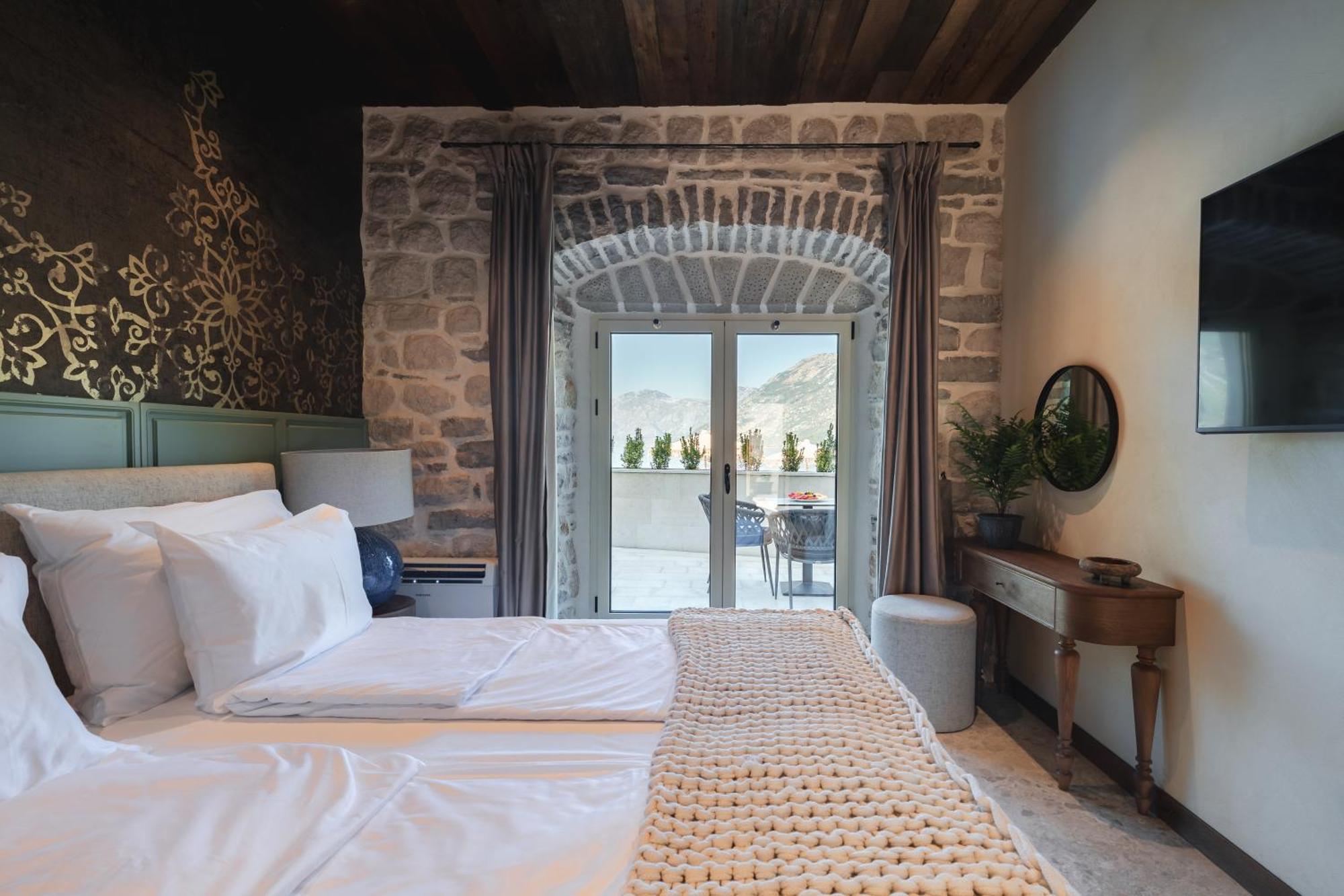 Hotel Palazzo Del Mare - Essenza Kotor Bagian luar foto