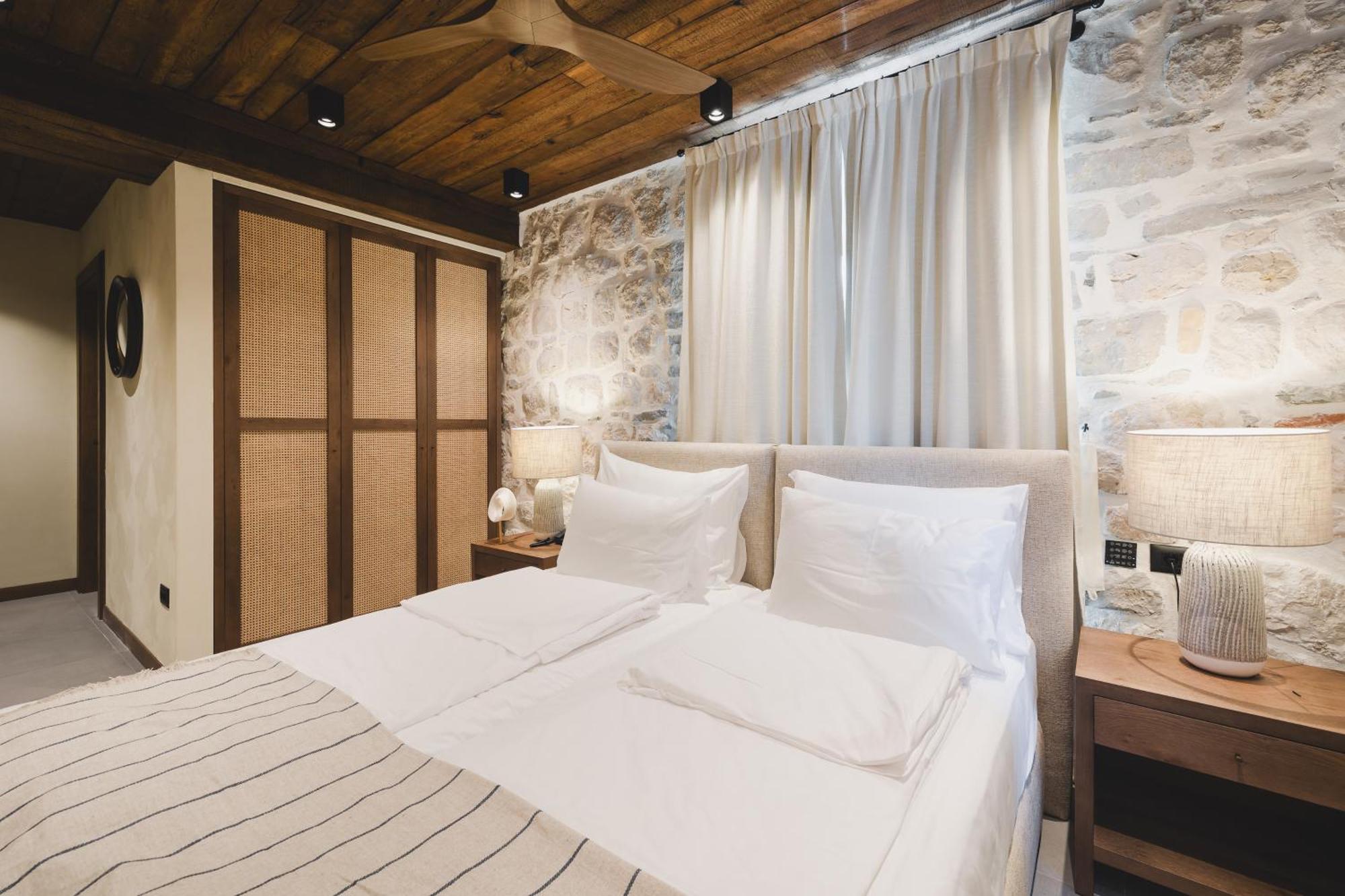 Hotel Palazzo Del Mare - Essenza Kotor Bagian luar foto